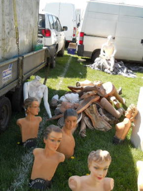 �C�M���X�����t���I�s�E�j���[�A�[�N�̃A���e�B�[�N�t�F�A�w